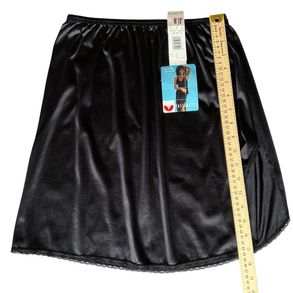 Vassarette Tailored Classics Half Slip Black Med 18" Lace Trim Side Slit 11122 - Picture 9 of 11
